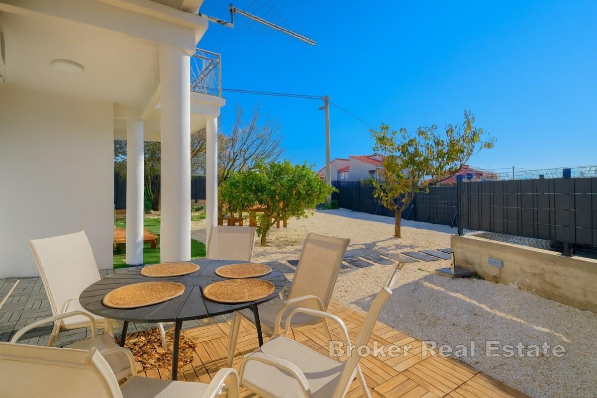 Toromsleilighet med hage