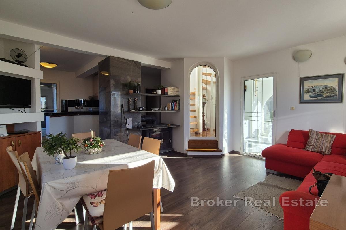 Haus mit Meerblick und Garten