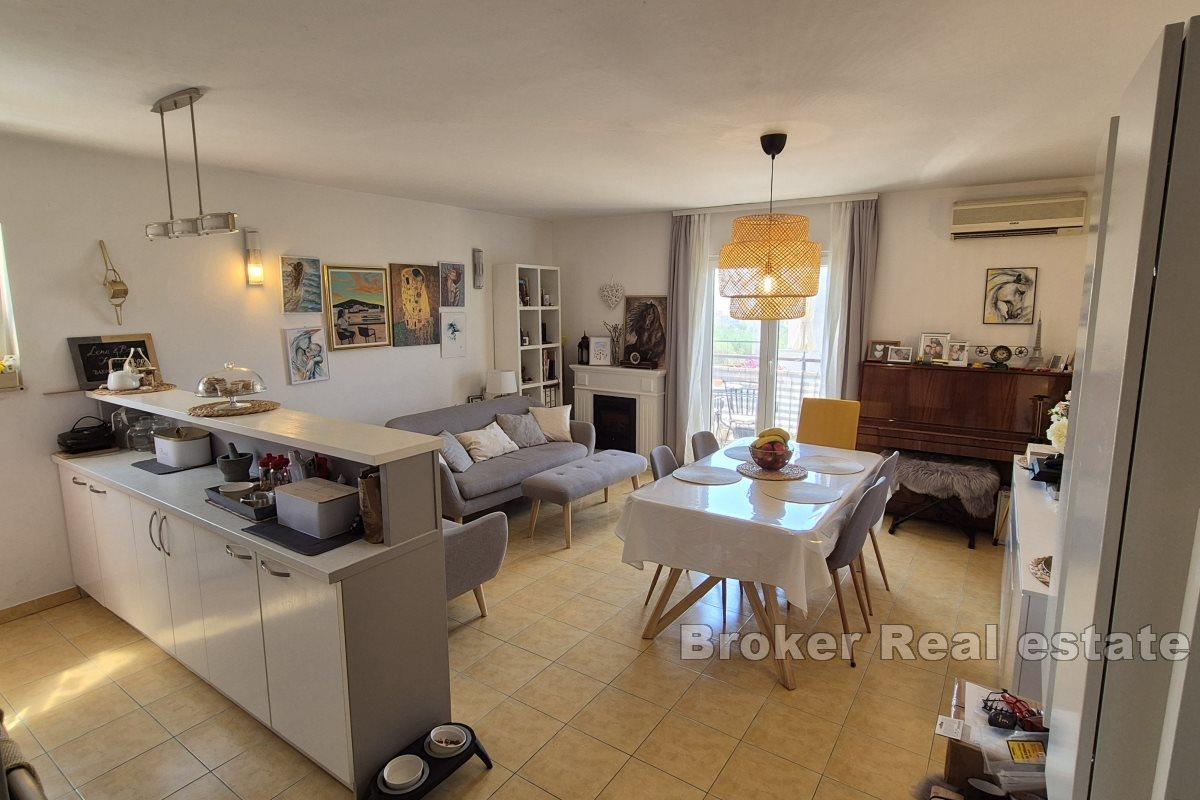 Lägenhet med havsutsikt