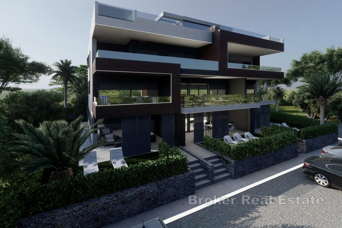 Penthouse z basenem i tarasem na dachu, blisko morza