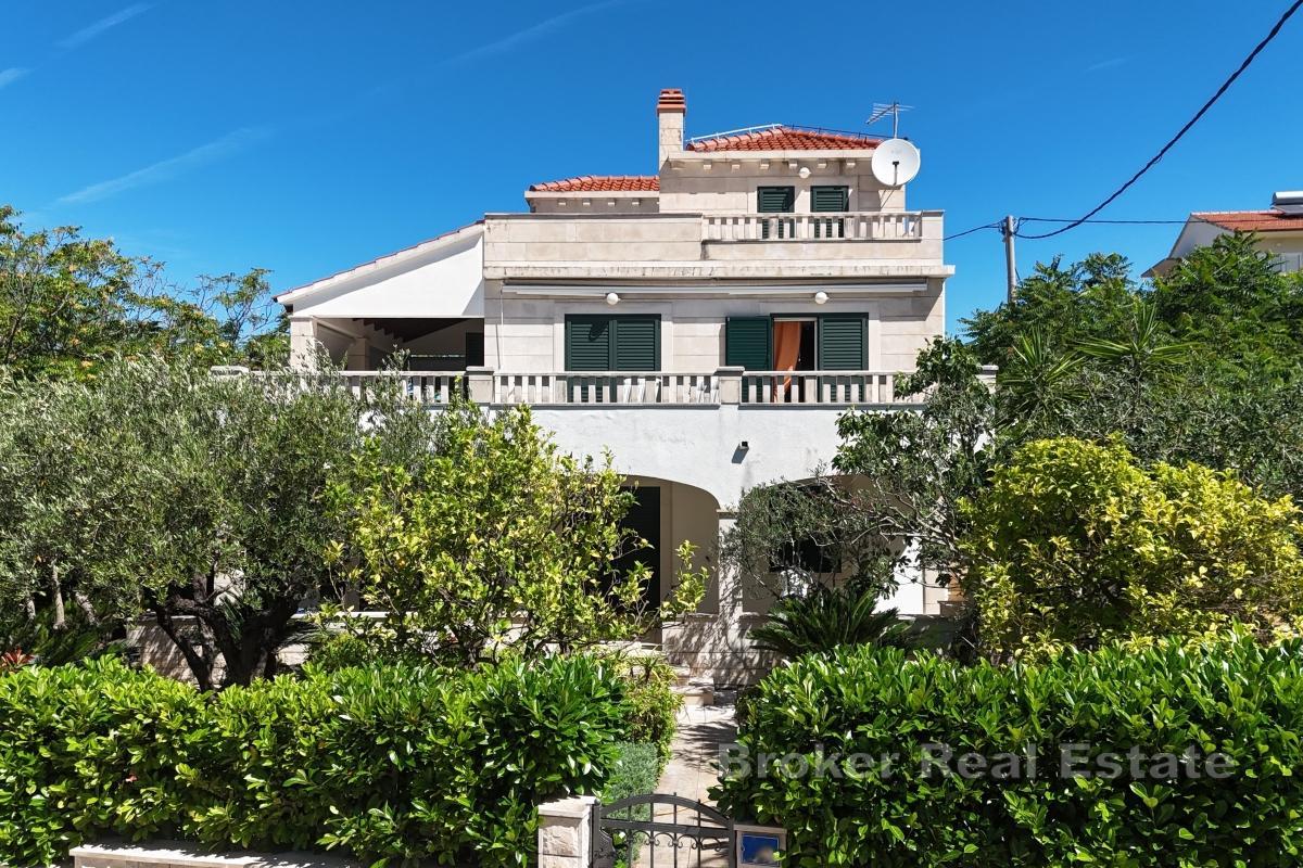 Casa indipendente con giardino e vista mare