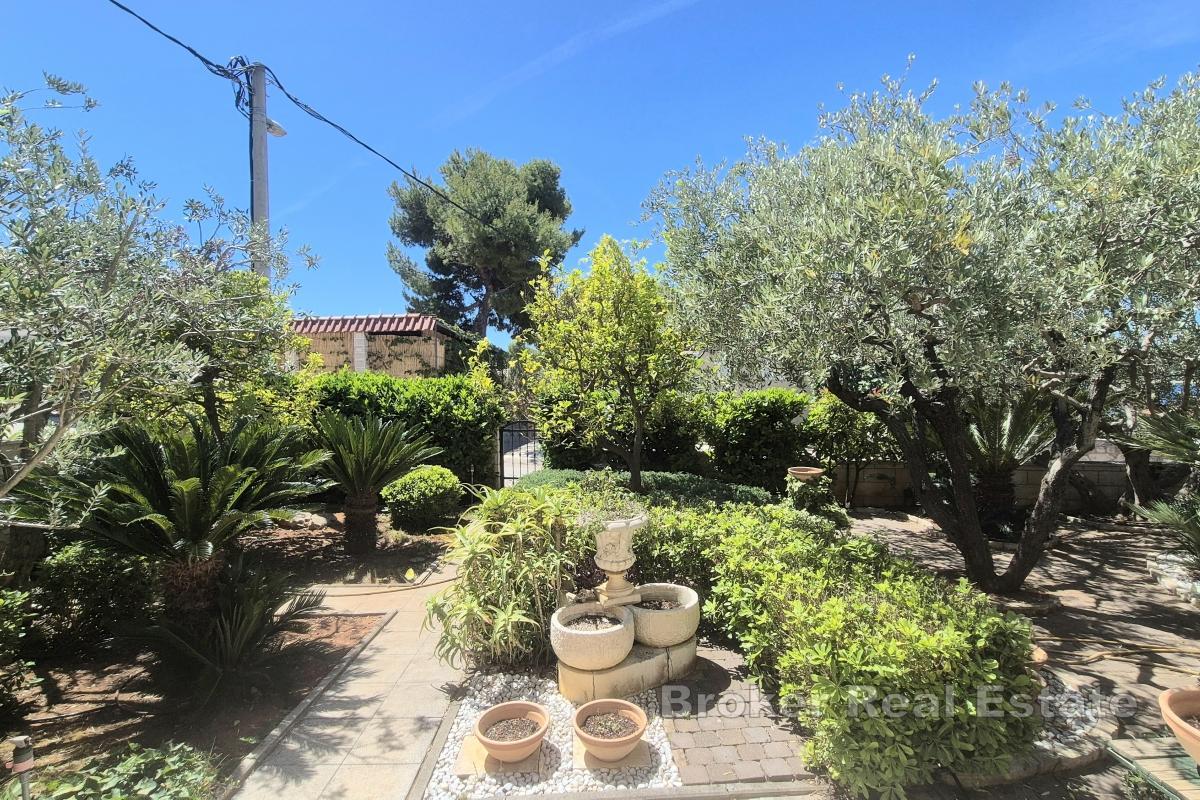 Casa indipendente con giardino e vista mare