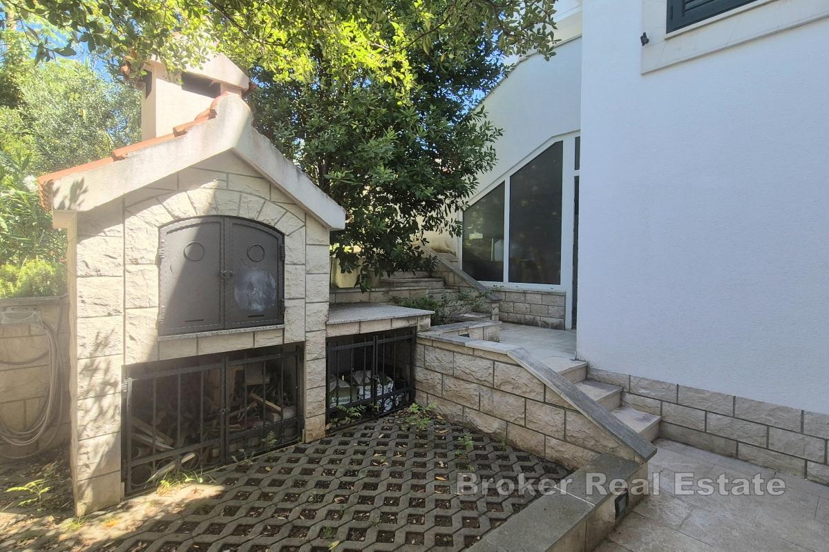 Casa indipendente con giardino e vista mare