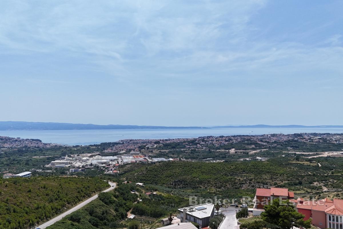 Terreno edificabile con vista mare vicino a Spalato