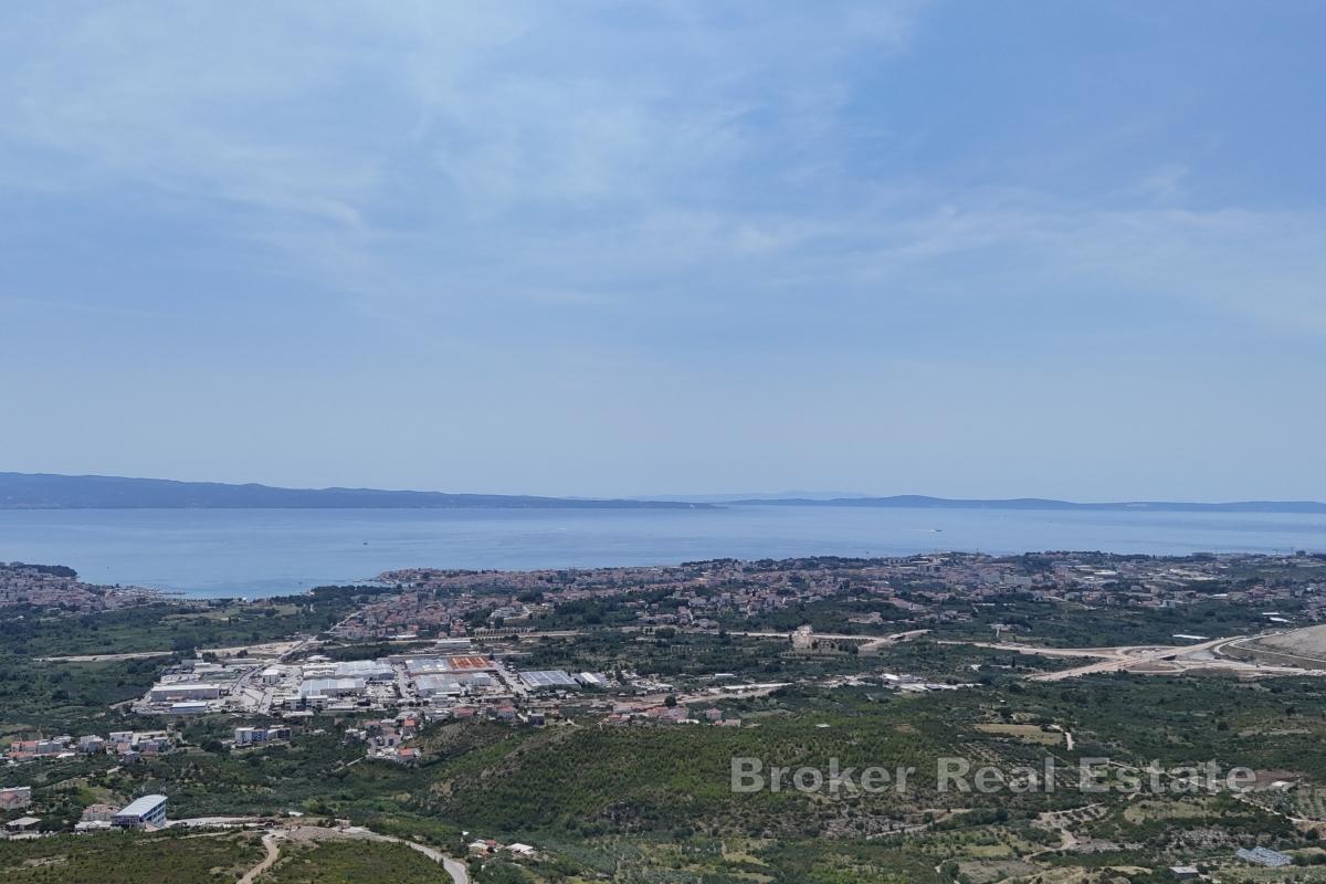 Terreno edificabile con vista mare vicino a Spalato