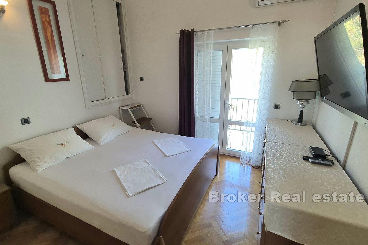 Apartment with sea view