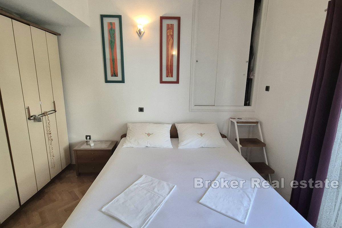 Apartment with sea view