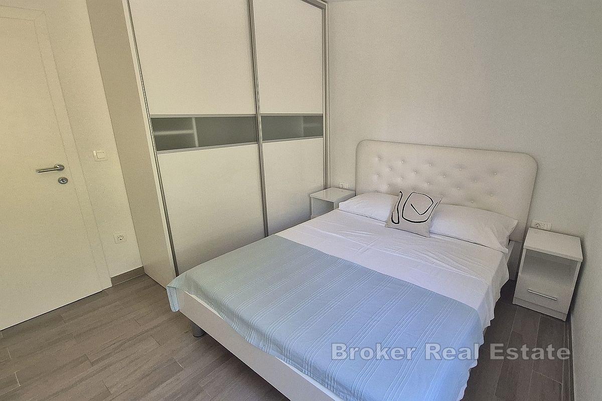 Dom z siedmioma apartamentami i widokiem na morze