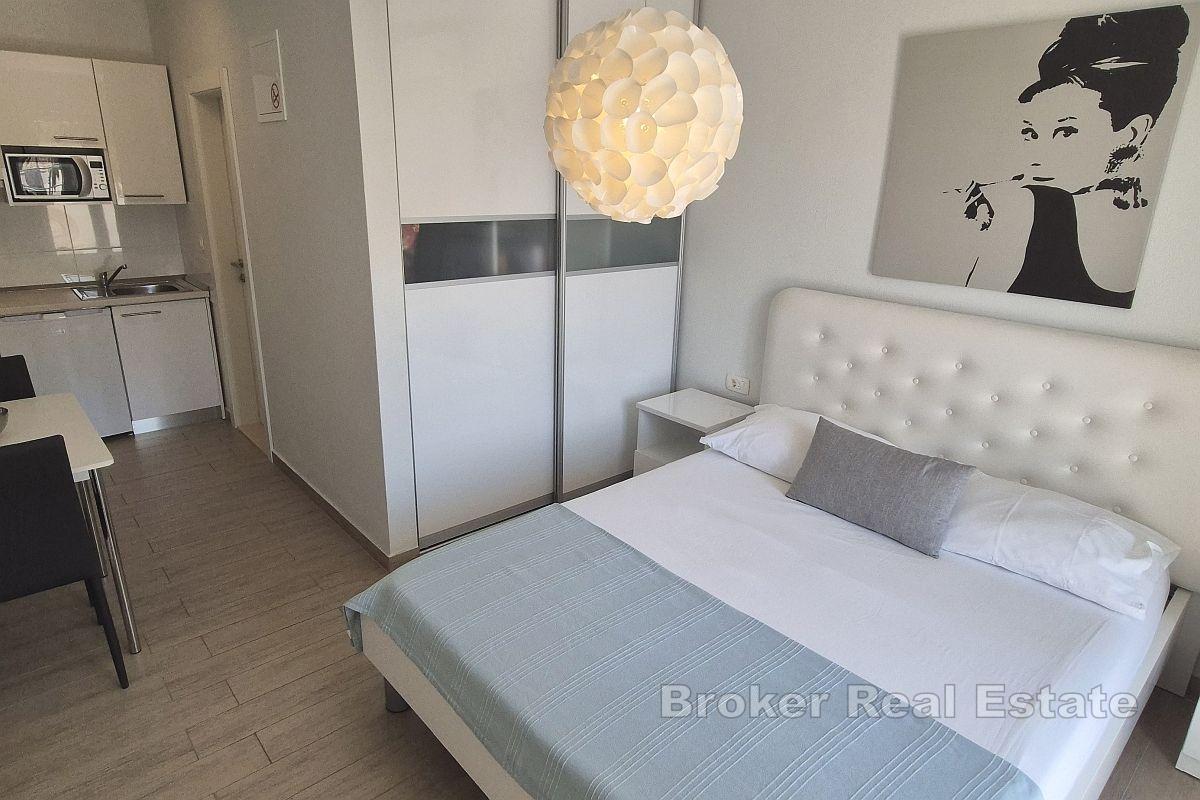 Dom z siedmioma apartamentami i widokiem na morze