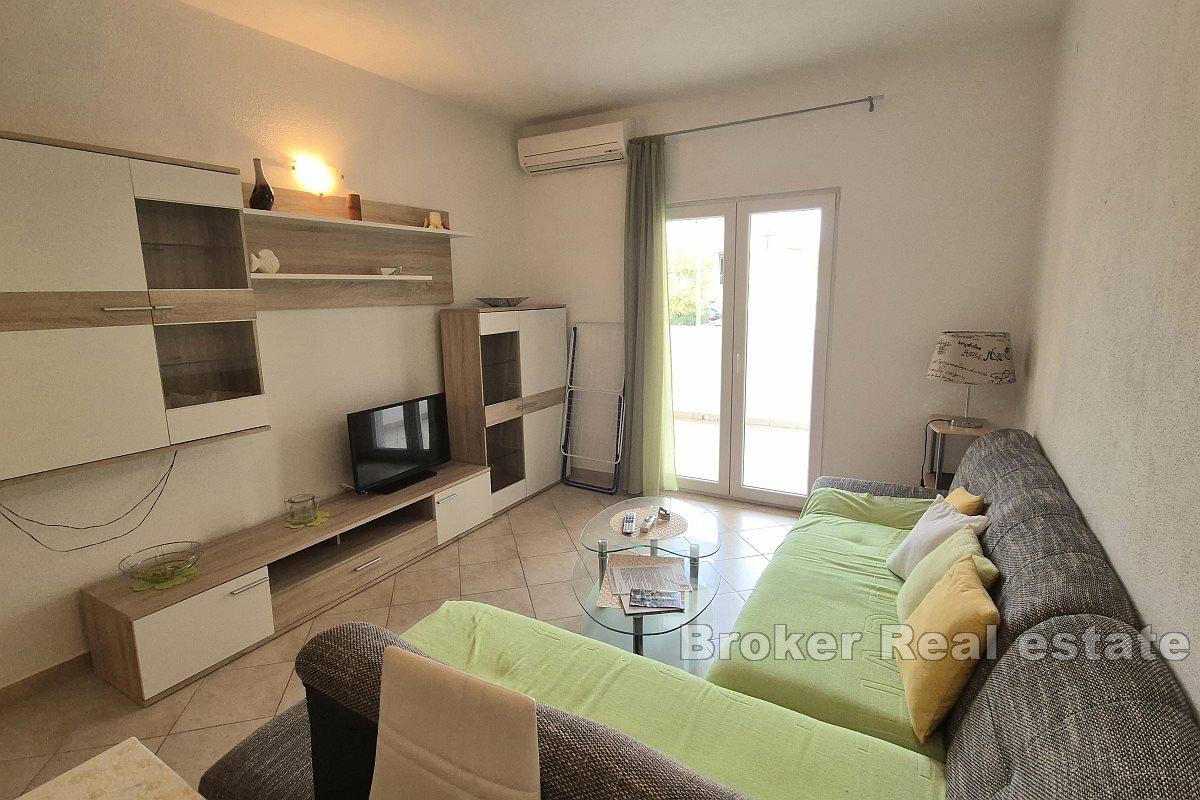 Moderne leilighet nær sjøen