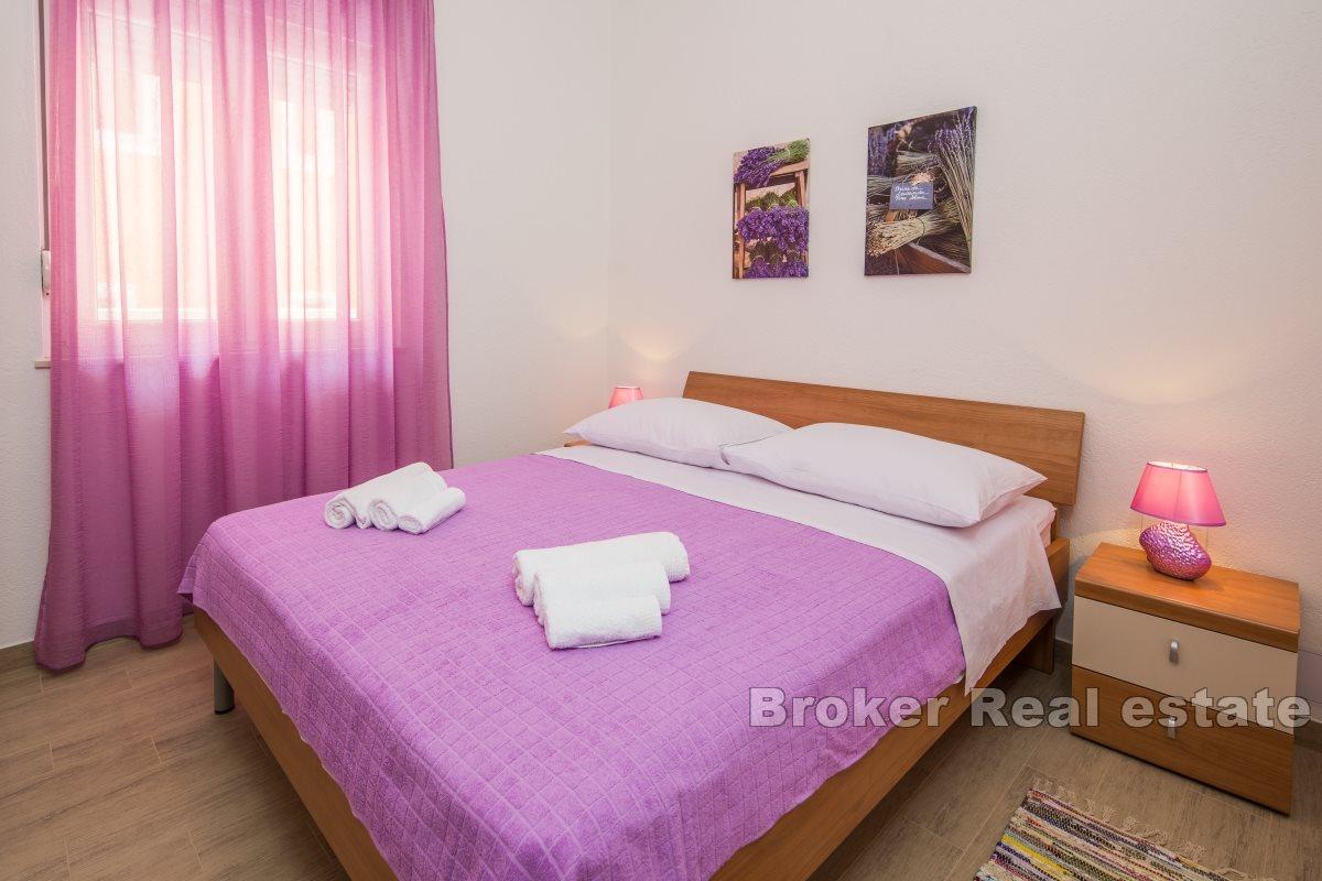 Atrakcyjny apartament z basenem