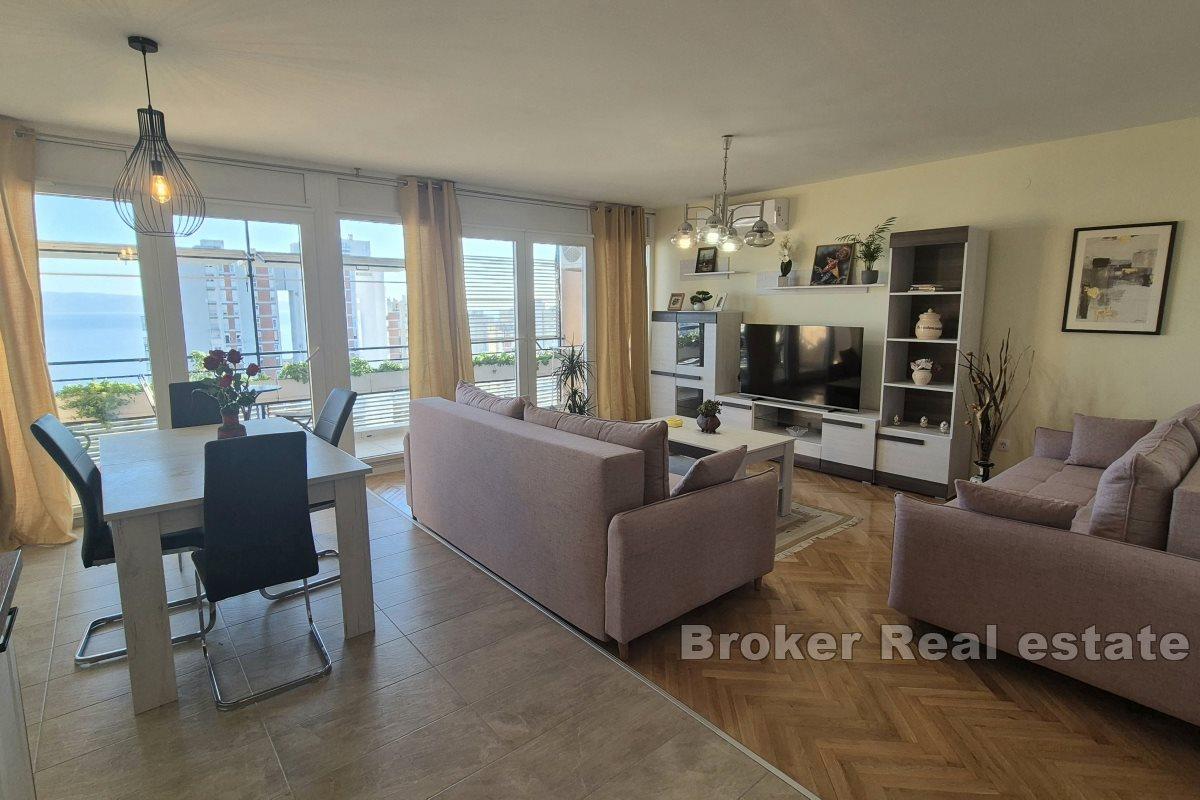 Appartamento con vista mare