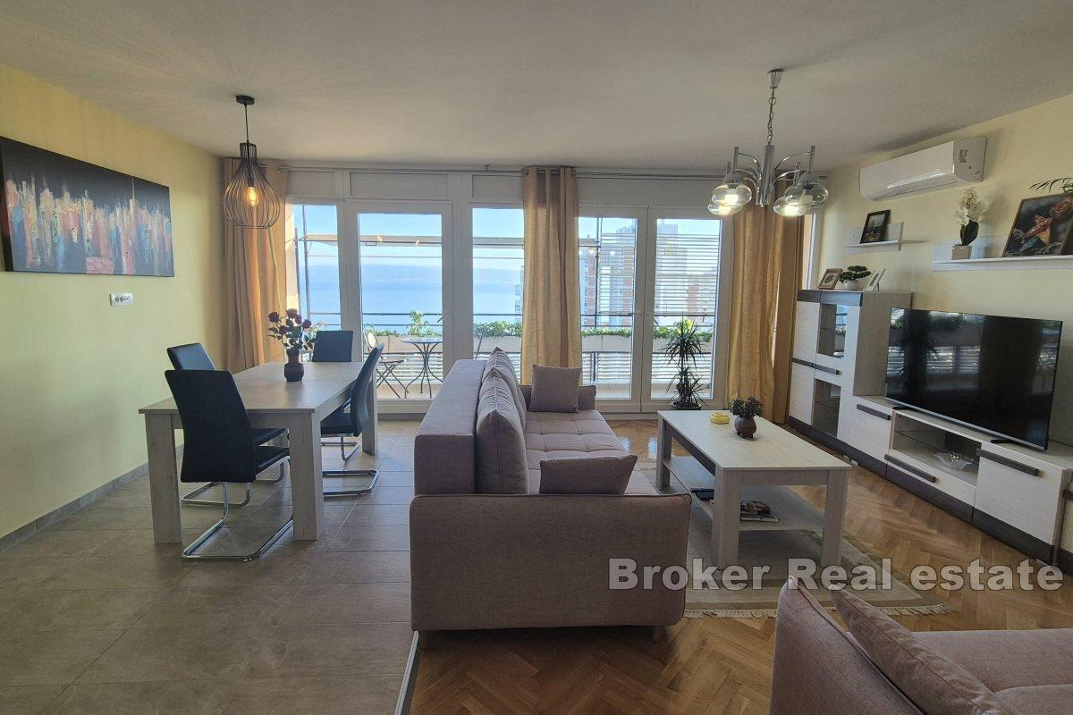 Appartamento con vista mare