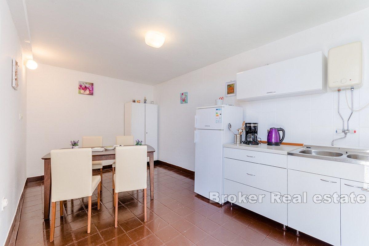 Immeuble avec vue sur la mer