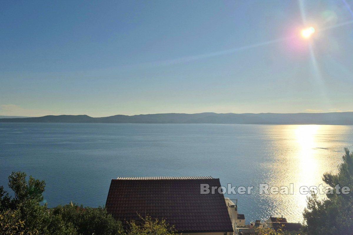 Building plot with sea view