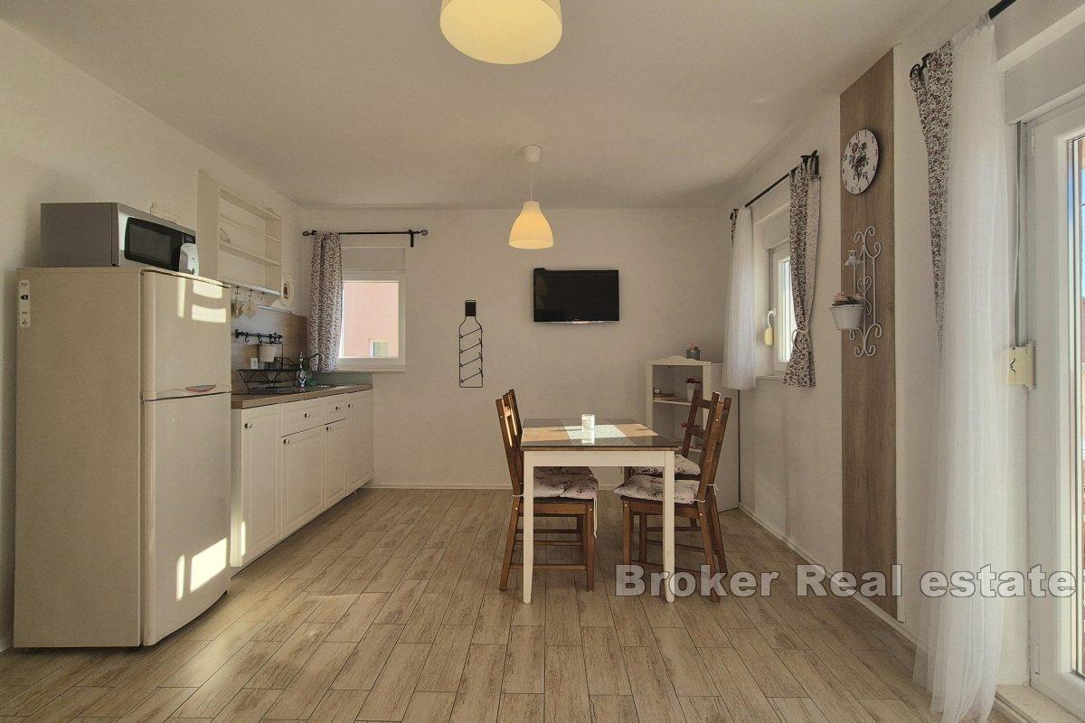 Tomannsbolig nær stranden