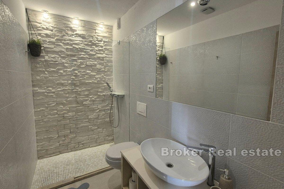 Tomannsbolig nær stranden