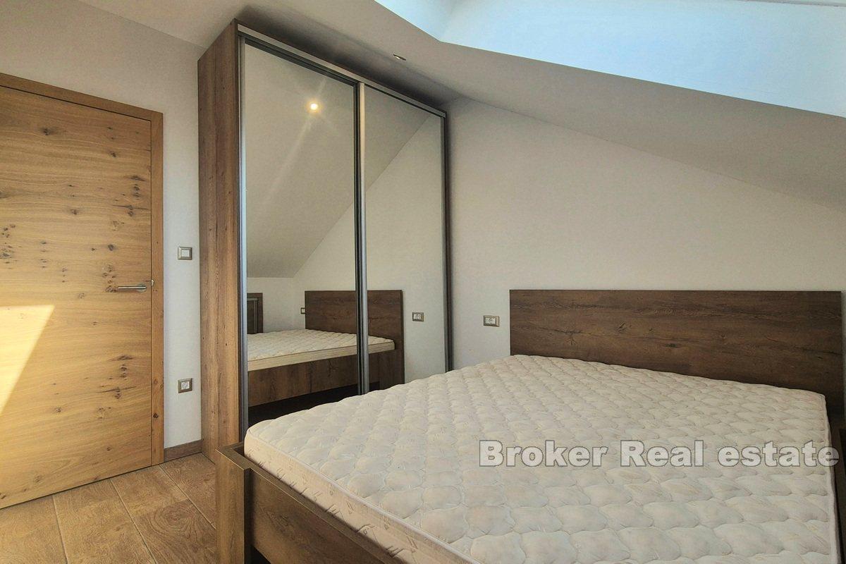 Dwa apartamenty z miejscami parkingowymi