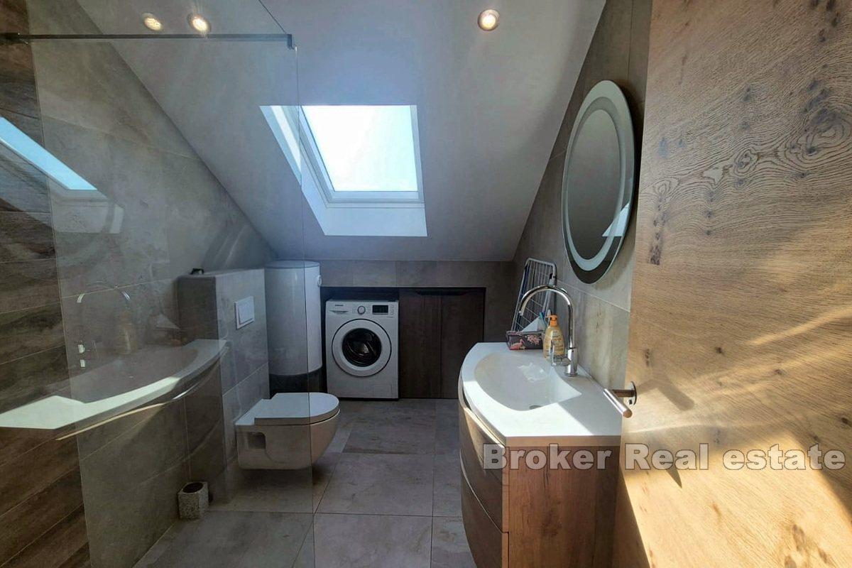 Dwa apartamenty z miejscami parkingowymi