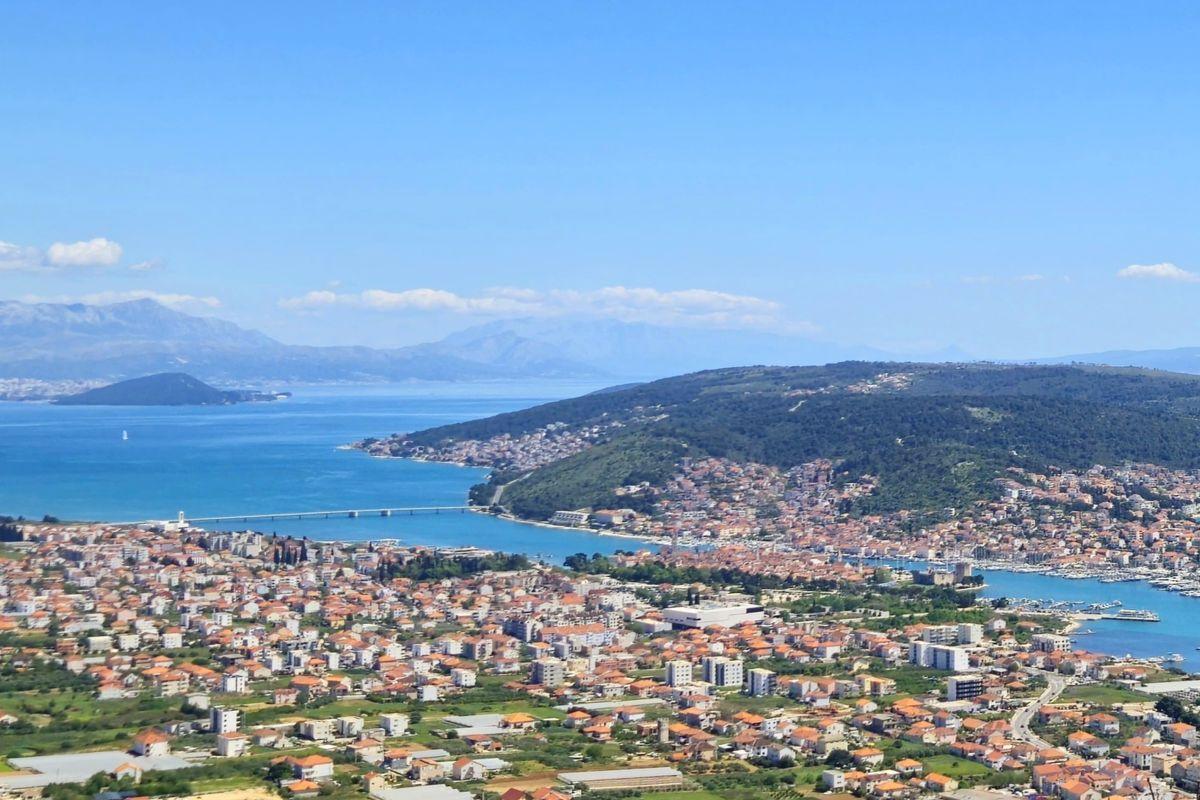 001-2047-62-Trogir-Three-Bedroom-Penthouse-in-a-new-building