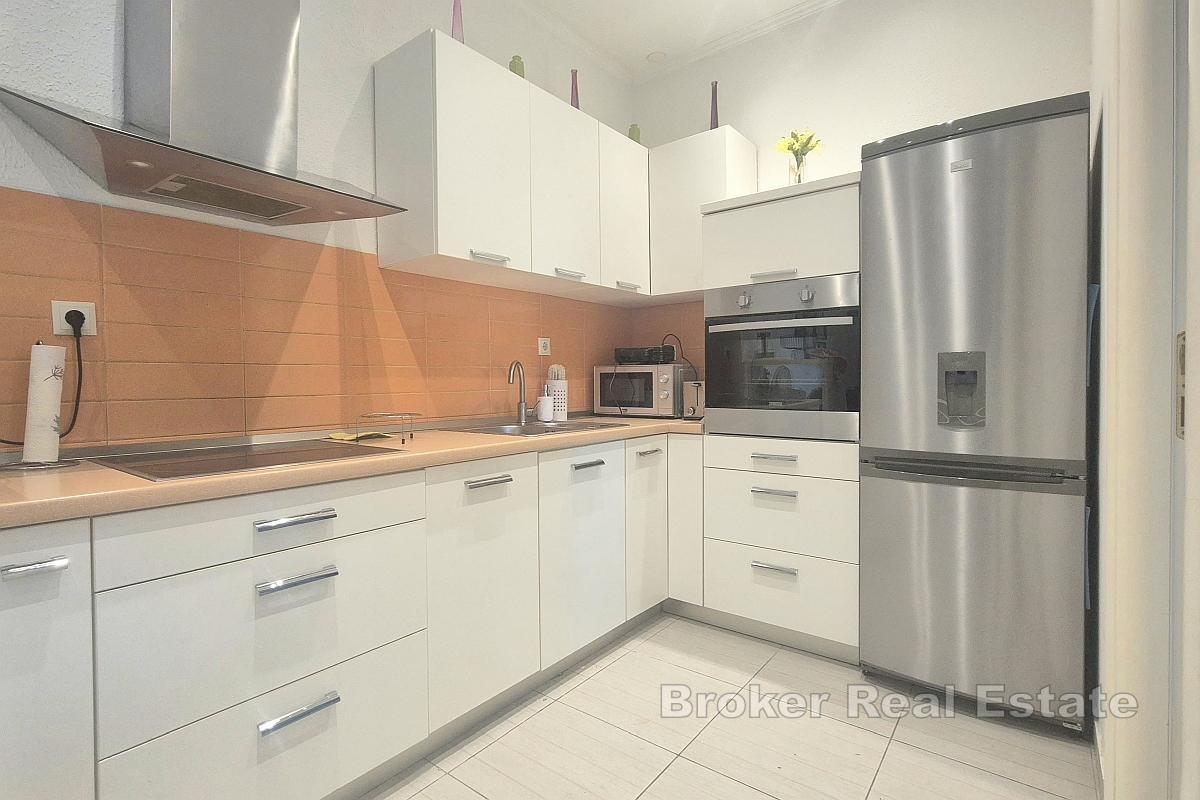 Moderan dvosoban stan u centru Splita