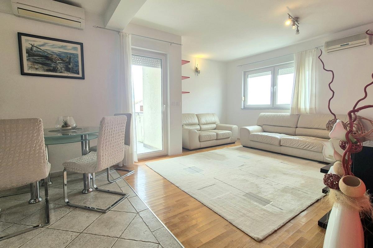 Wohnung mit Parkplatz