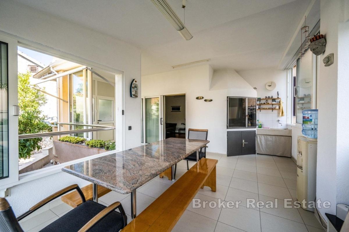 Dom apartamentowy w drugim rzędzie do morza