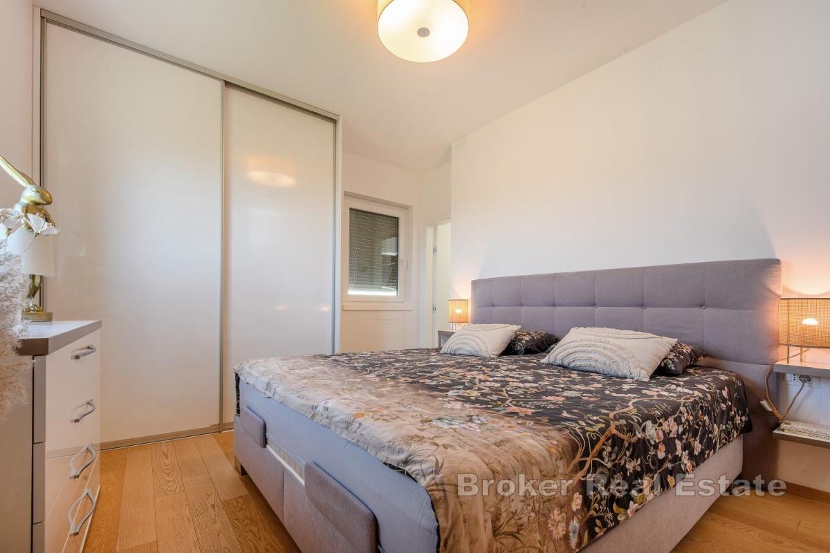 Moderní třípokojový byt s garáží a parkováním