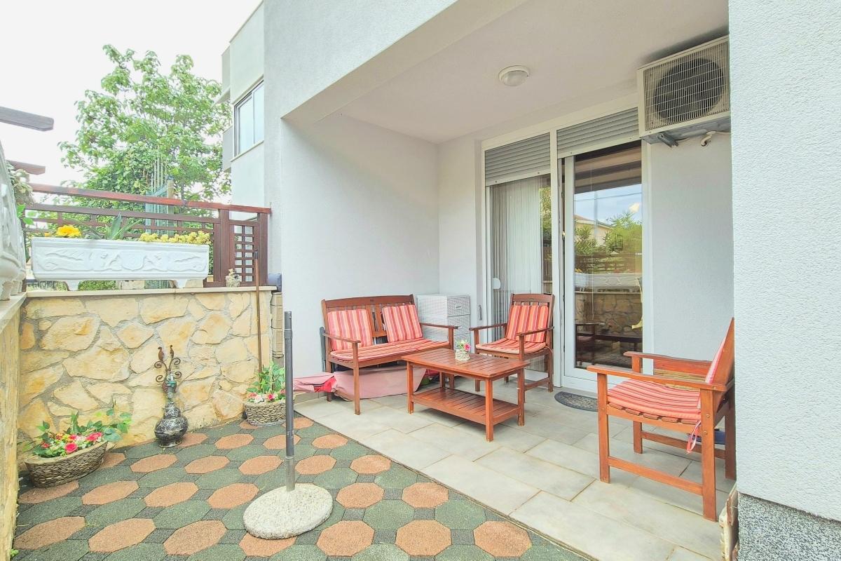 001-2047-71-Split-Area-Two-bedroom-apartment-with-garden-for-sale