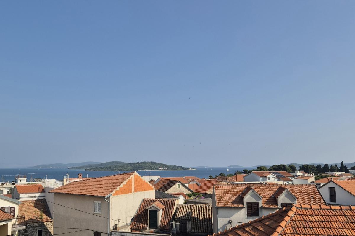 Casa centrale con vista mare