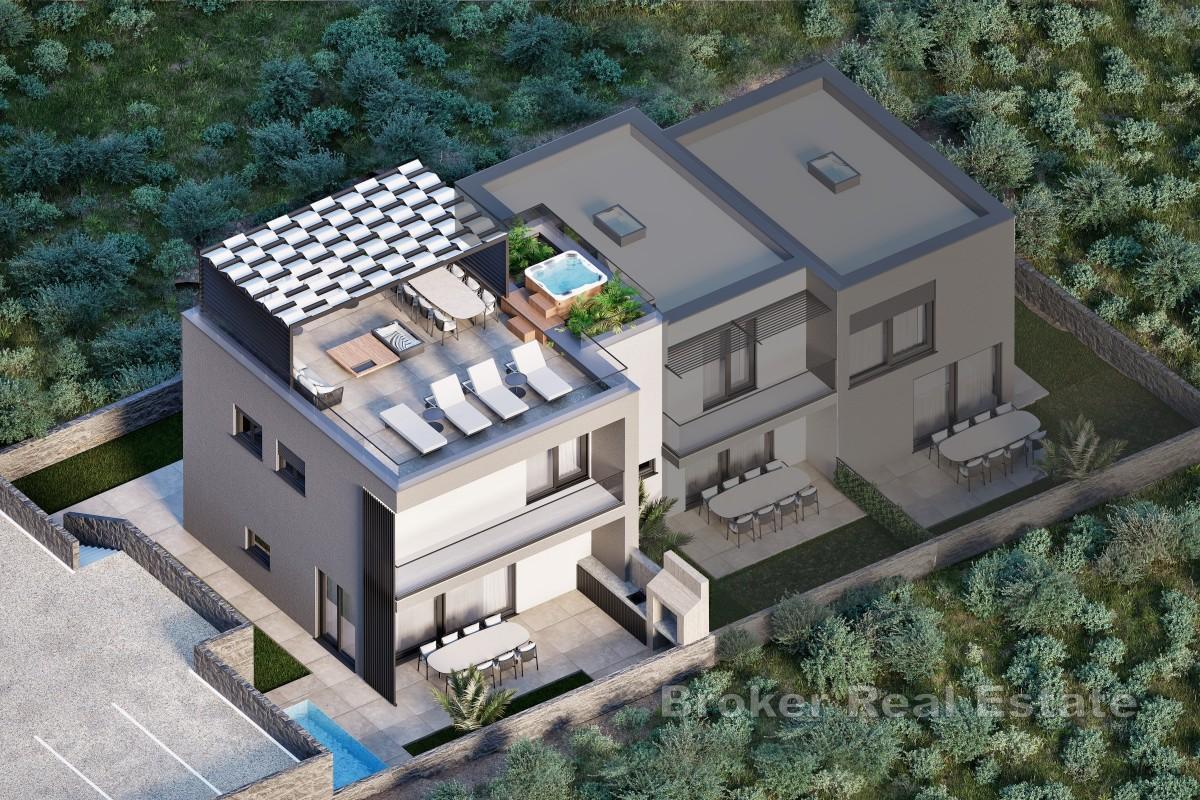 Triplex avec trois chambres et possibilité de piscine