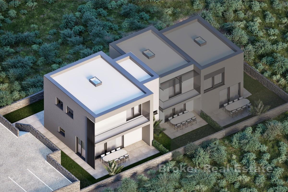 Triplex avec trois chambres et possibilité de piscine