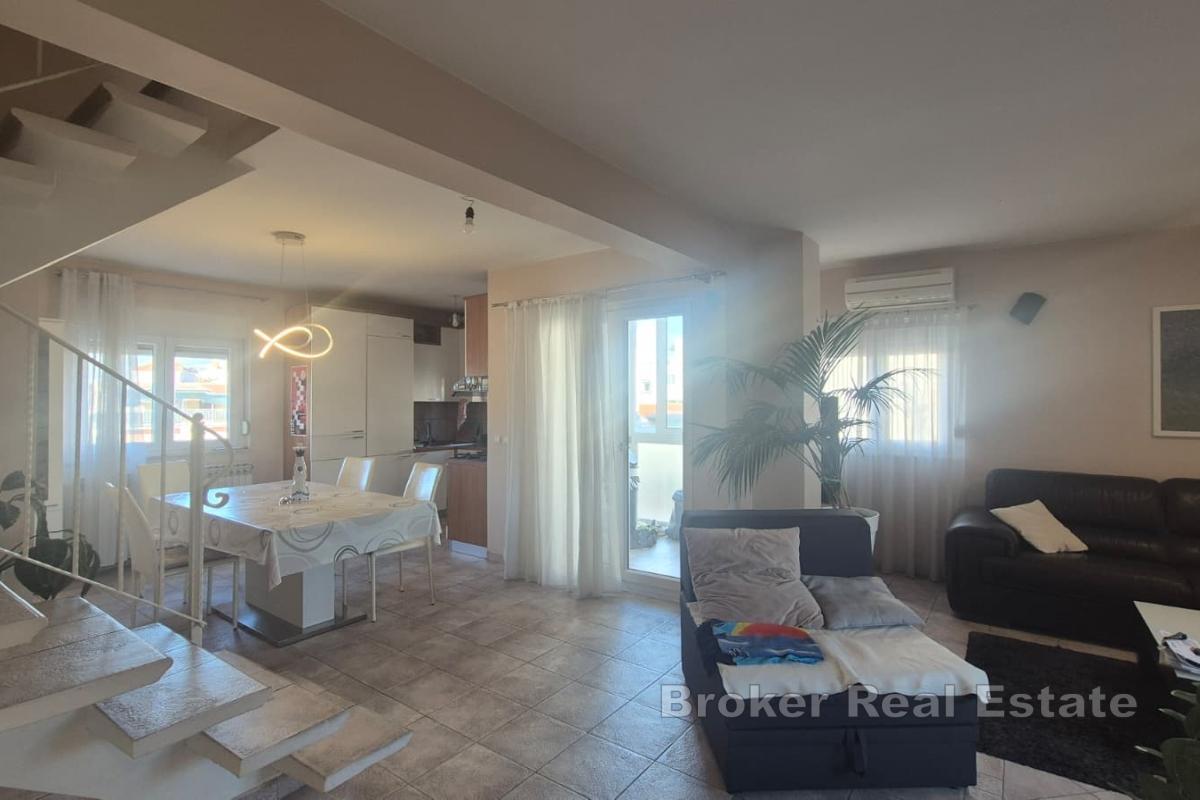 Appartement duplex avec trois chambres