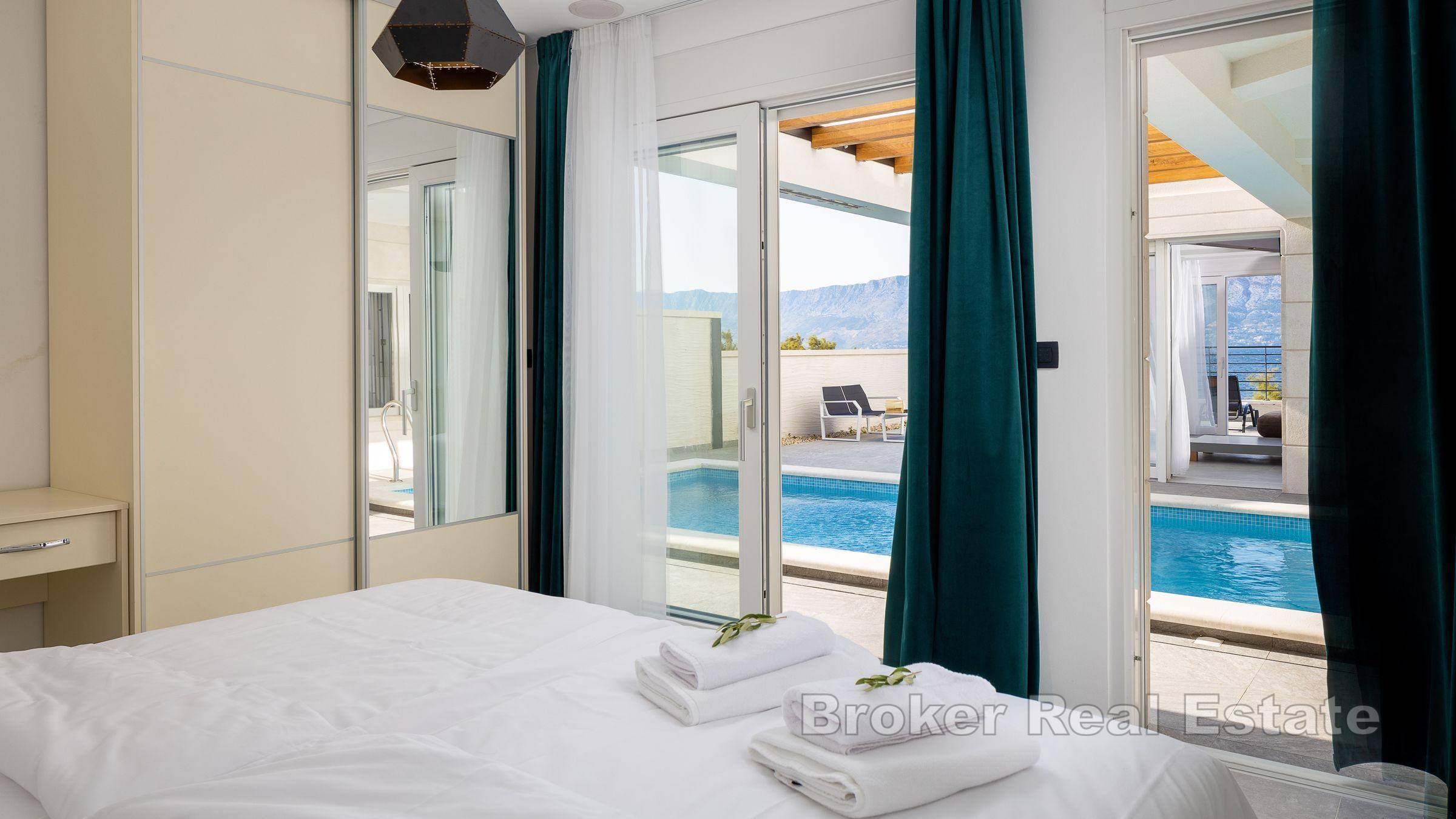 Luksusowa, odosobniona willa w pierwszym rzędzie od morza