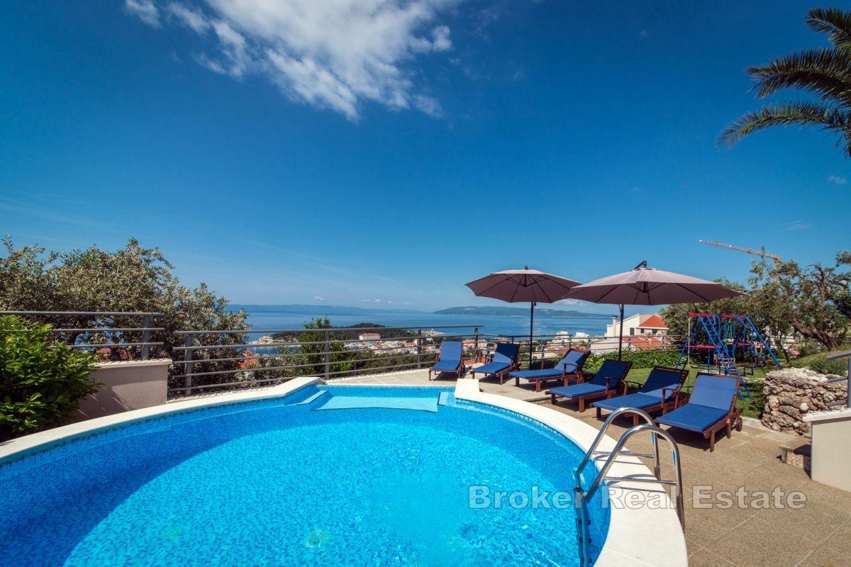 Belle villa avec vue panoramique sur la mer