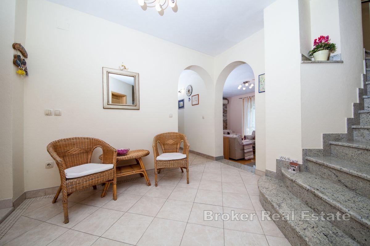 Attraktive Villa mit Panoramameerblick