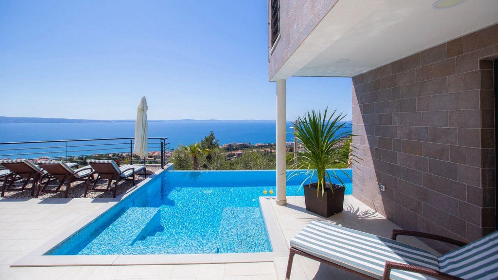 01-2048-03-Split-area-Two-attractive-villas-with-panoramic-sea-view-for-sale