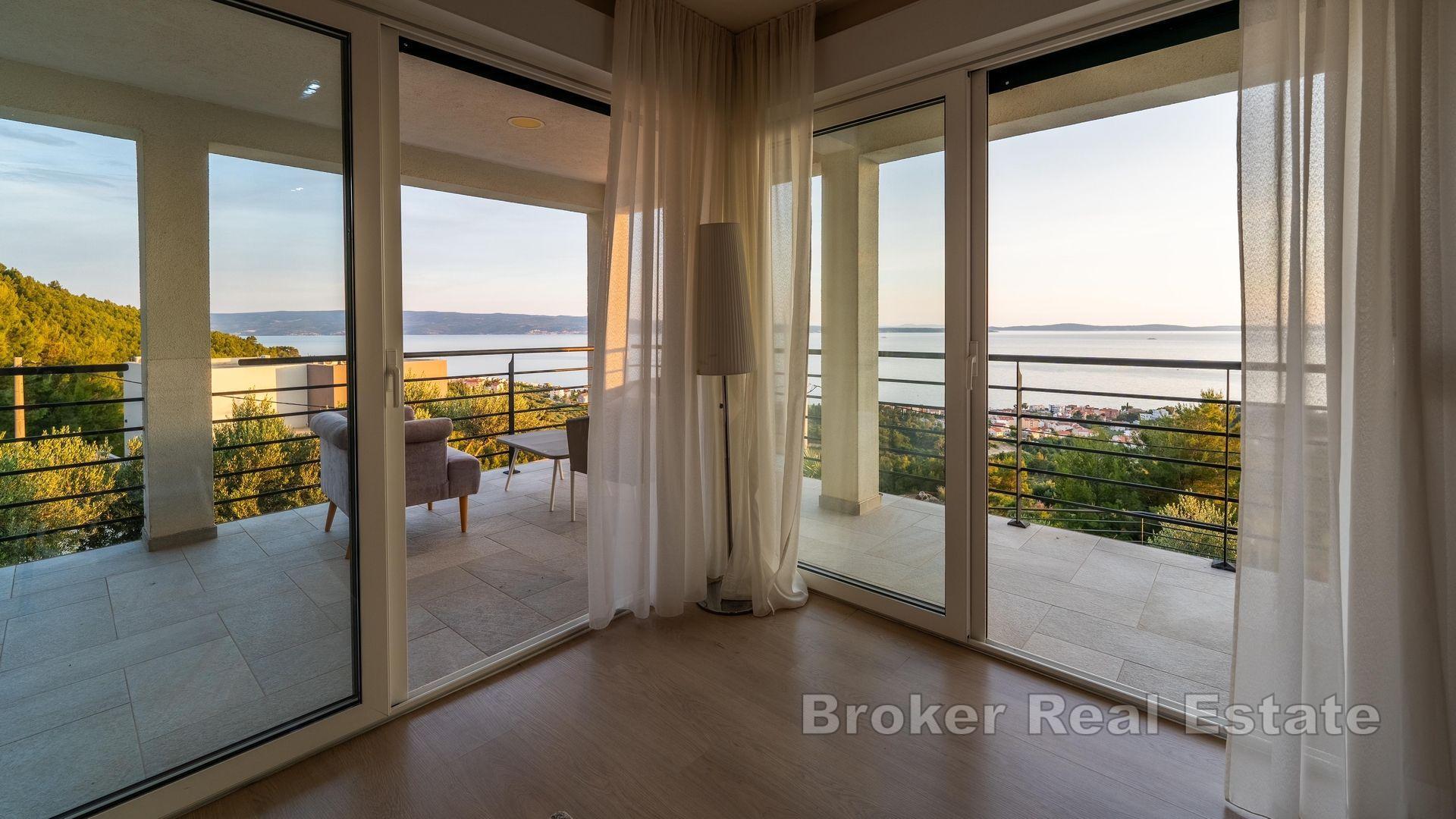 Dvě atraktivní vily s panoramatickým výhledem na moře