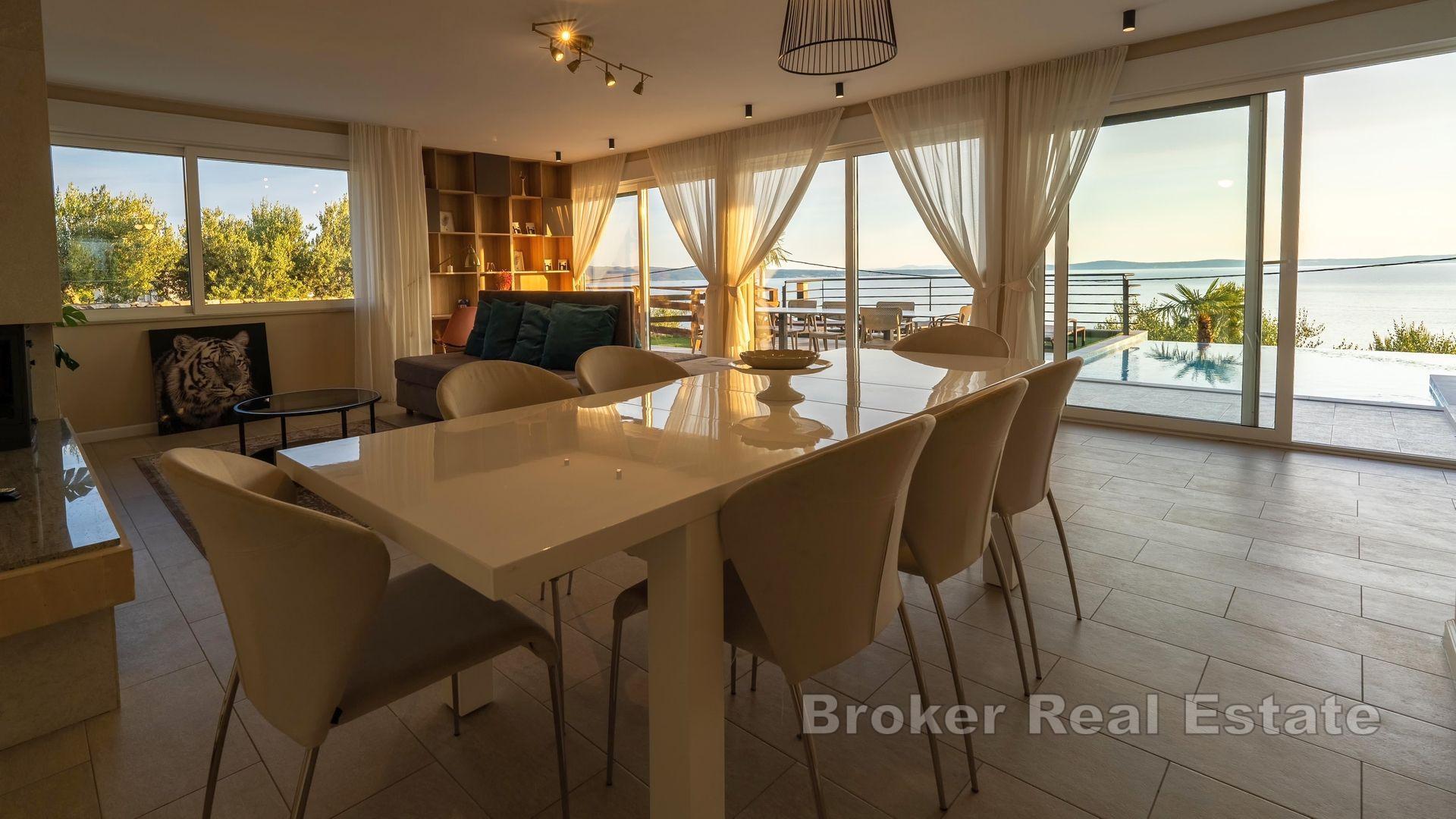 Dvě atraktivní vily s panoramatickým výhledem na moře