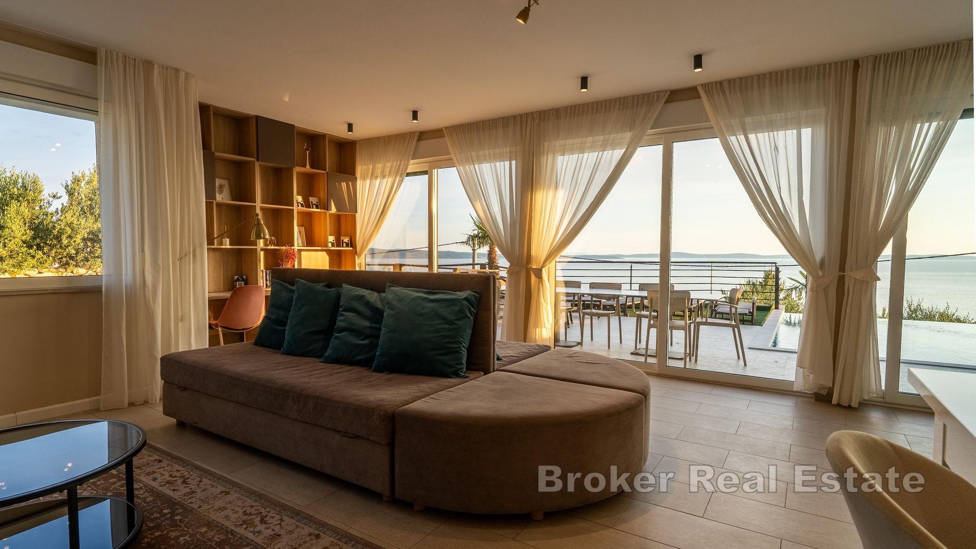 Dvě atraktivní vily s panoramatickým výhledem na moře