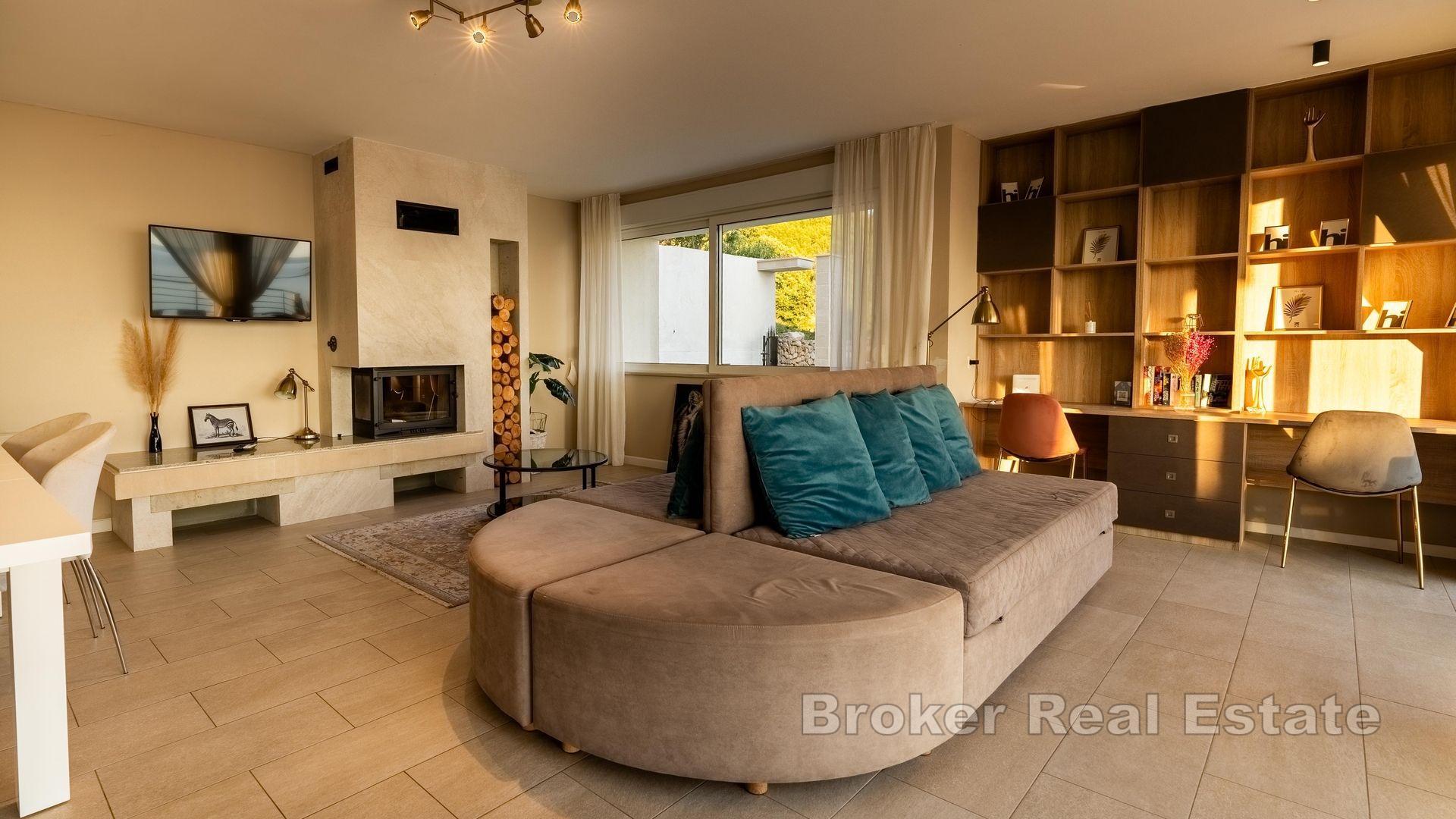 Dvě atraktivní vily s panoramatickým výhledem na moře