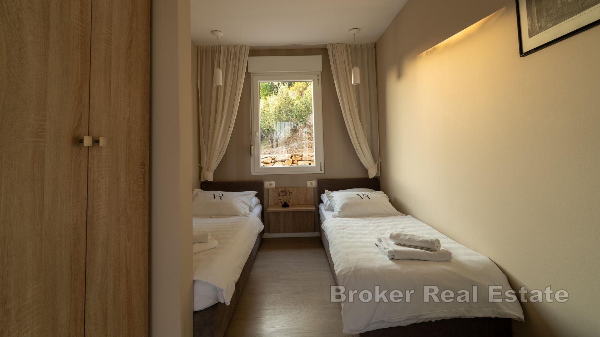 Dvě atraktivní vily s panoramatickým výhledem na moře