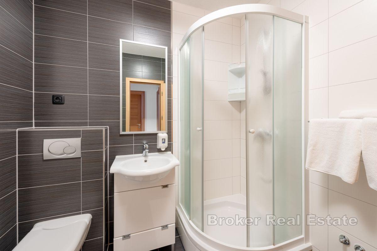 Dom apartamentowy z pięknym widokiem i blisko morza