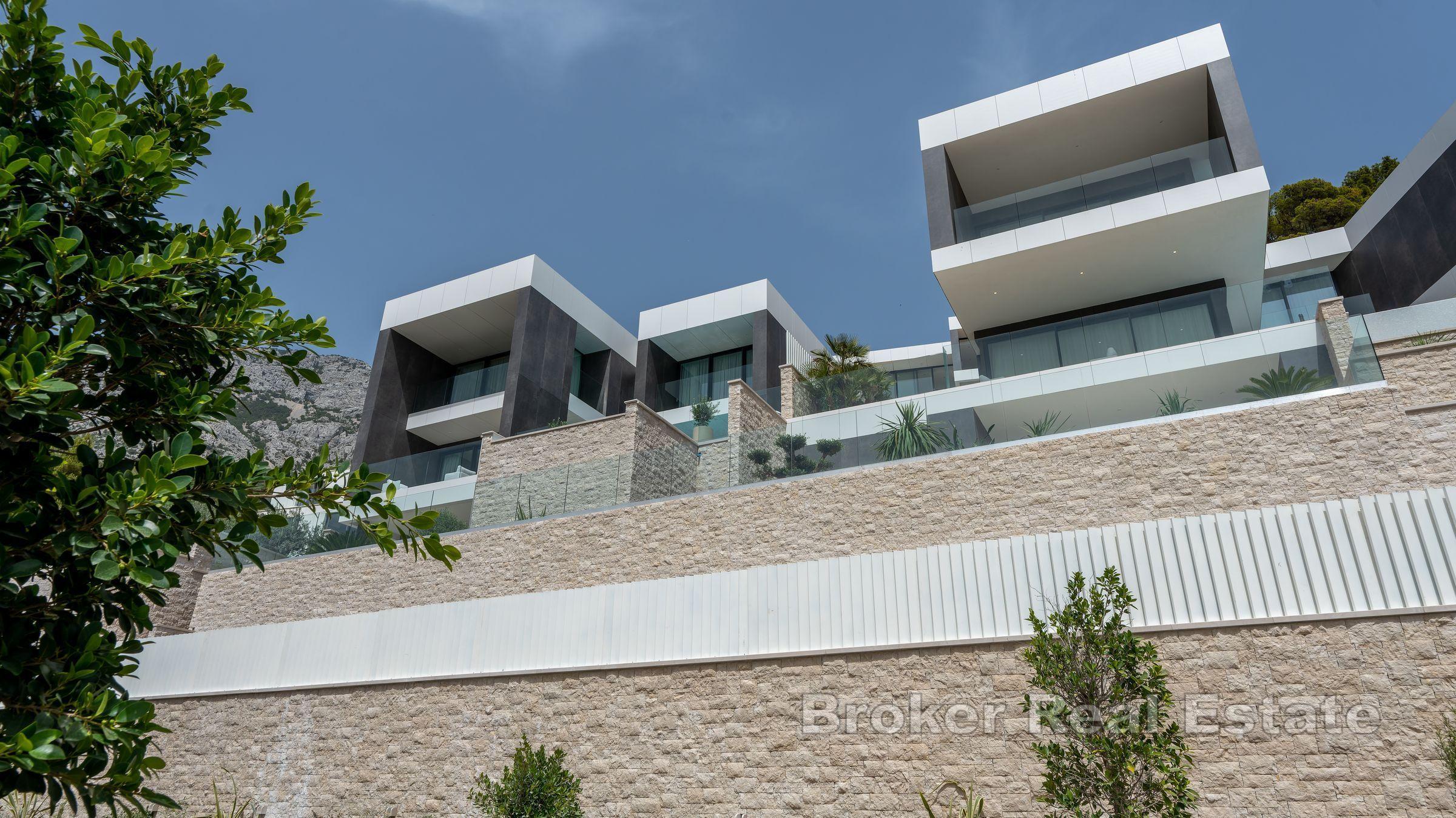 Luxusní vila s krásným výhledem a blízko moře