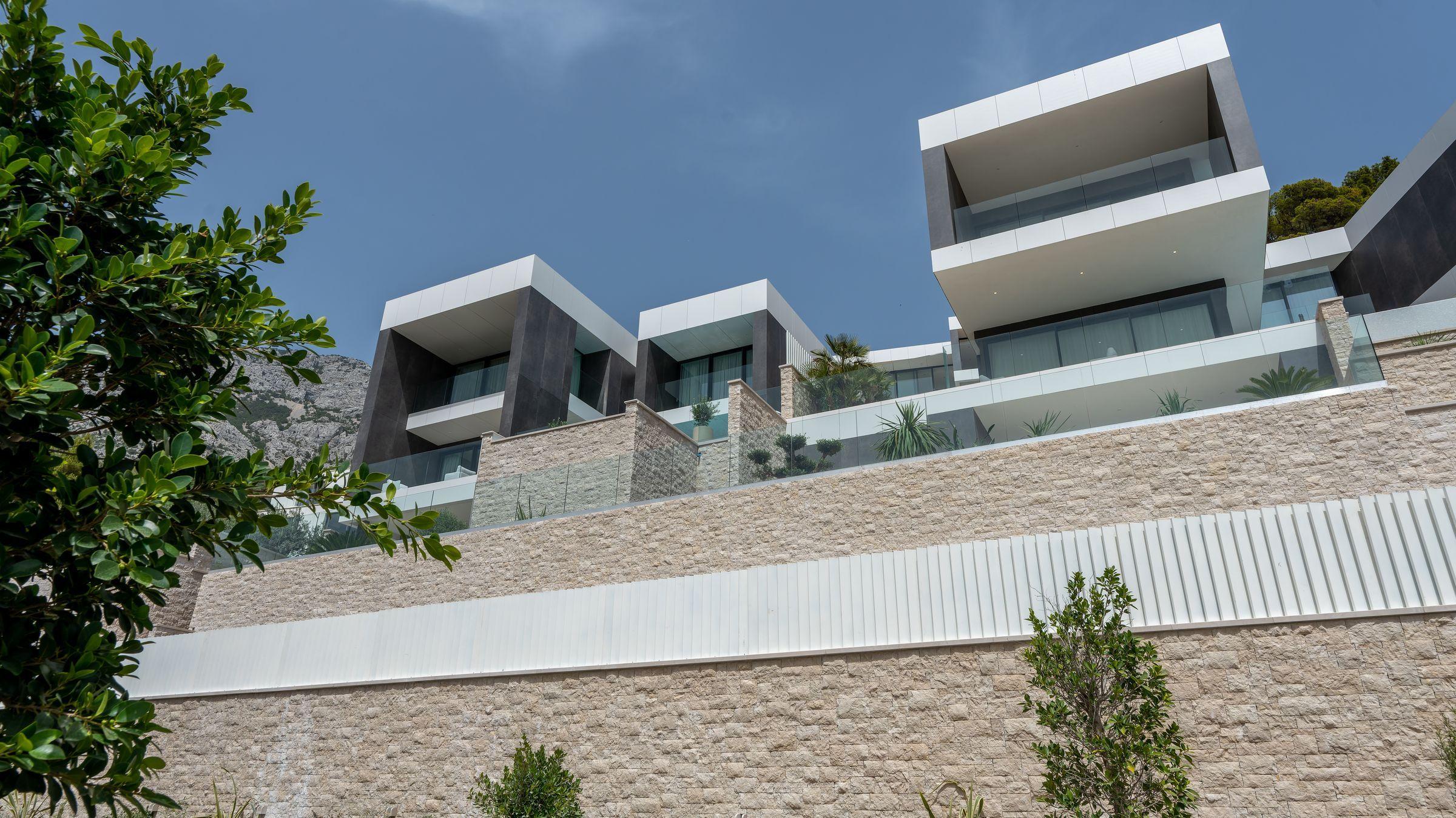 Luksuzna vila s prekrasnim pogledom i blizinom mora