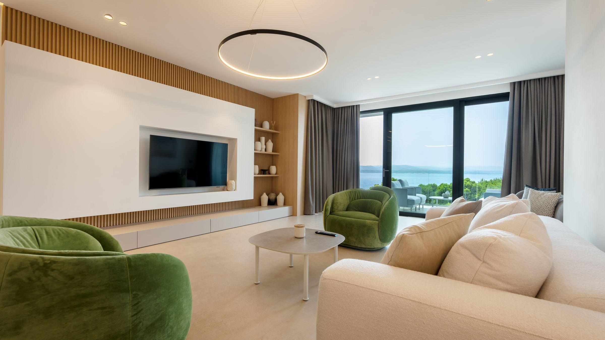 Luksuzna vila s prekrasnim pogledom i blizinom mora