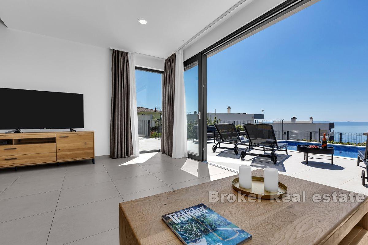 Luxury villa with a panoramic view of the sea