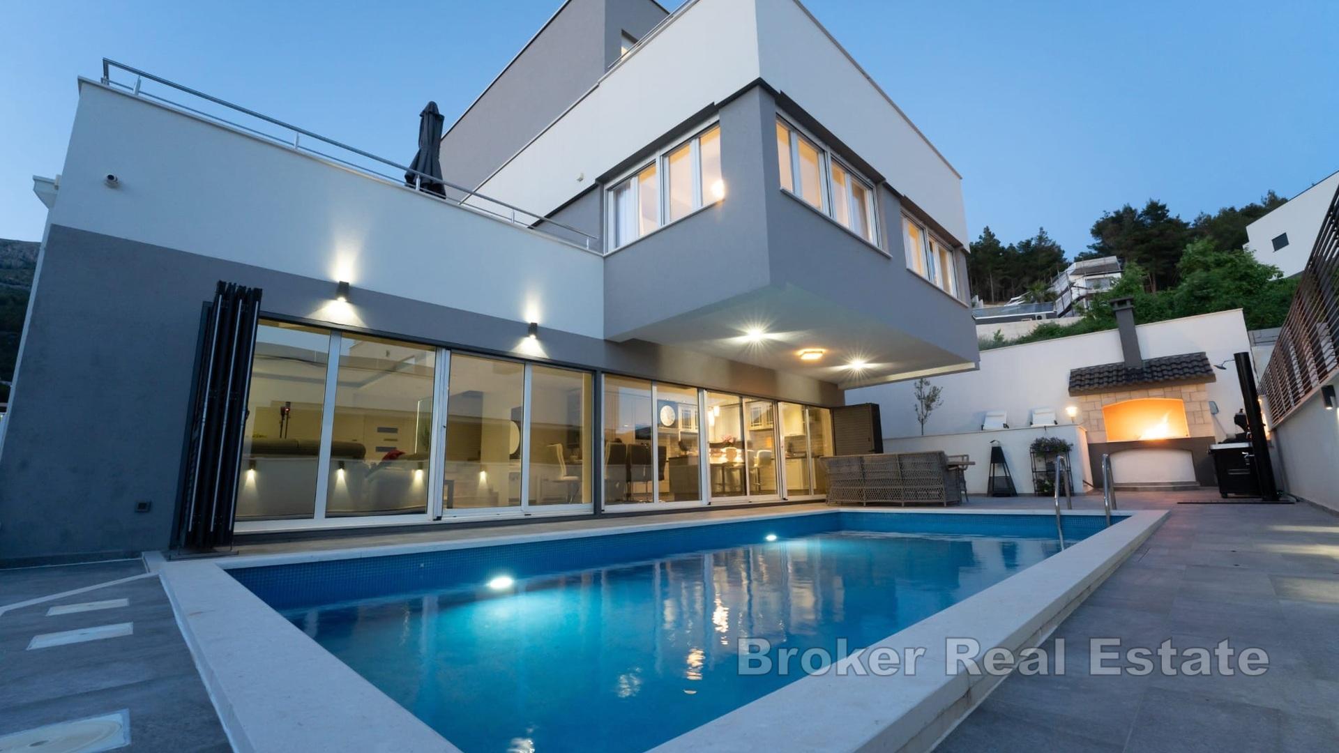 Luksuzna vila s panoramskim pogledom na more