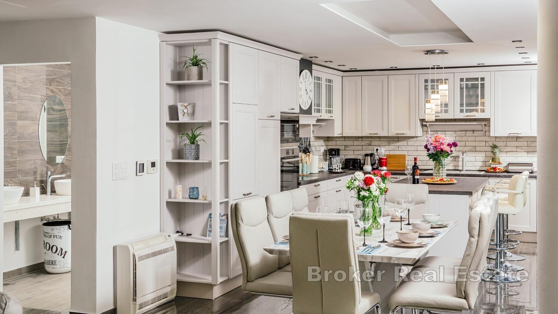 Villa de luxe avec vue sur la côte méditerranéenne