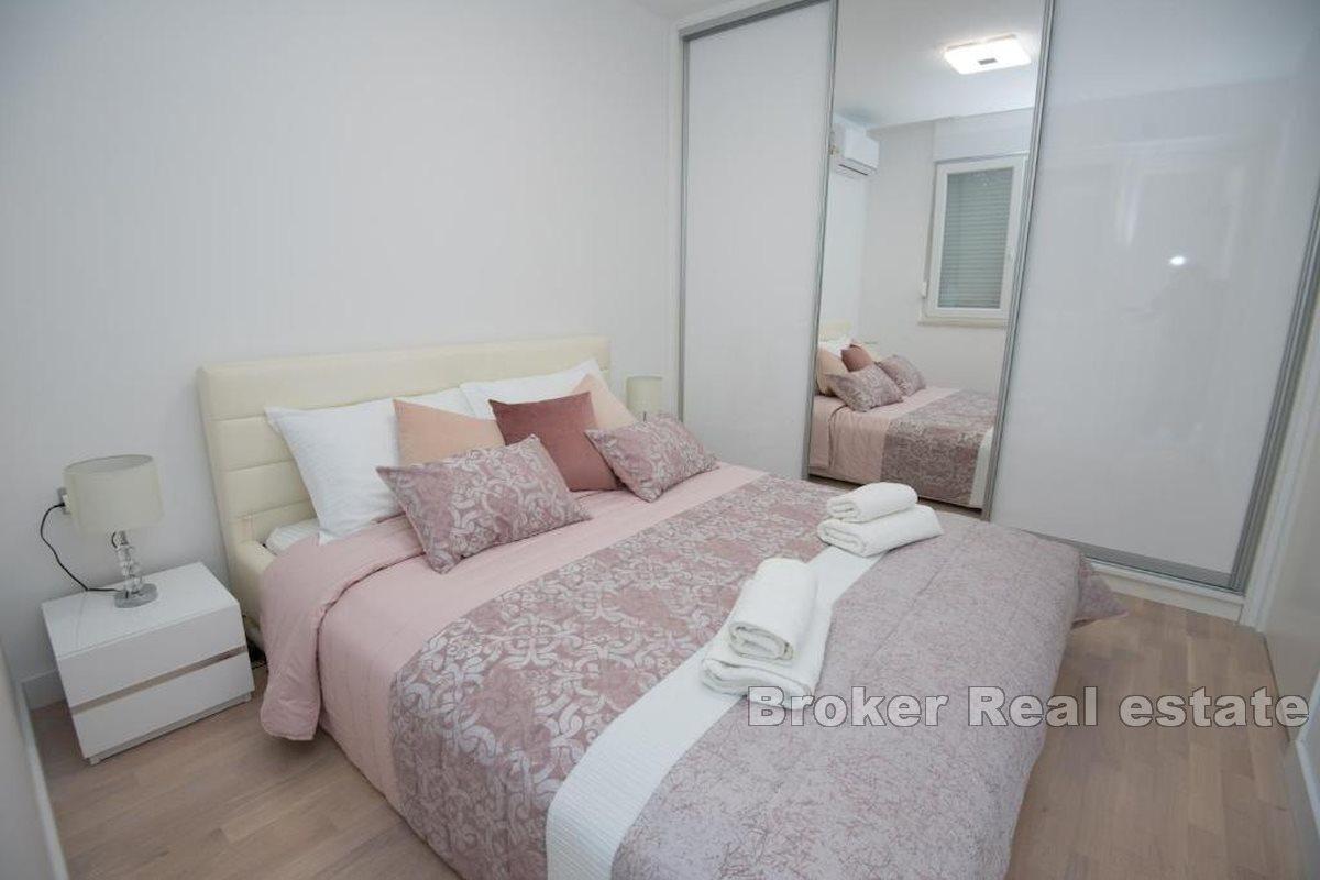Luxurious two-bedroom apartment in a great location